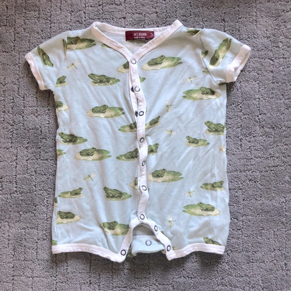 MilkBarn short romper 3-6 mo frog print